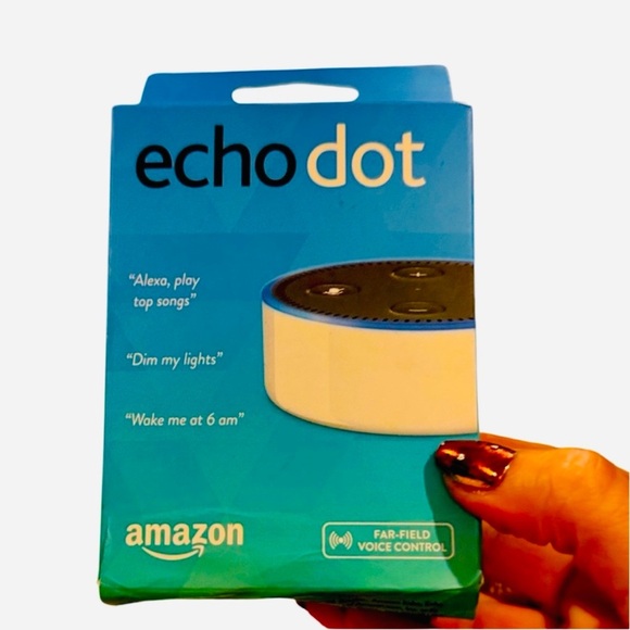 Amazon Echo Dot in White electronic speaker voice system device in box Alexa - Picture 1 of 4